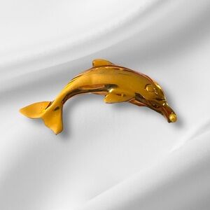 VINTAGE GOLD‎ TONE DOLPHIN WITH PEARL IN MOUTH BROOCH/PIN 2" EXCELLENT CONDITION